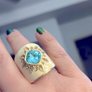 Chunky faux blue topaz with think cream band bold ring Size 8 costume jewelry